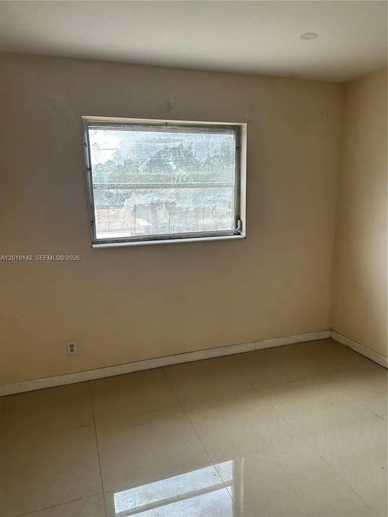 1050 E Sample Road Pompano Beach FL 33064