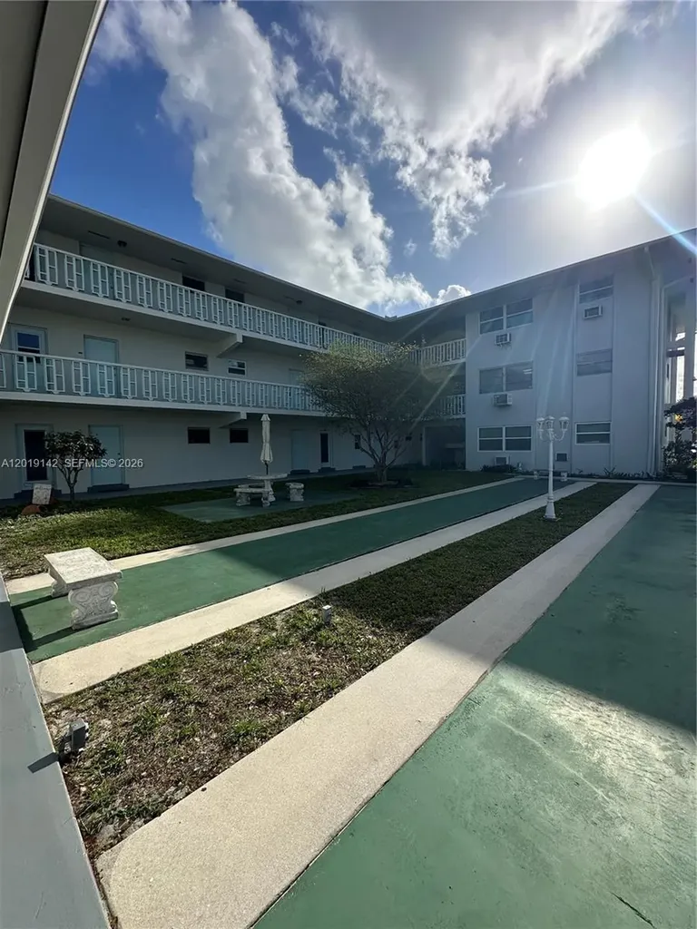 1050 E Sample Road Pompano Beach FL 33064