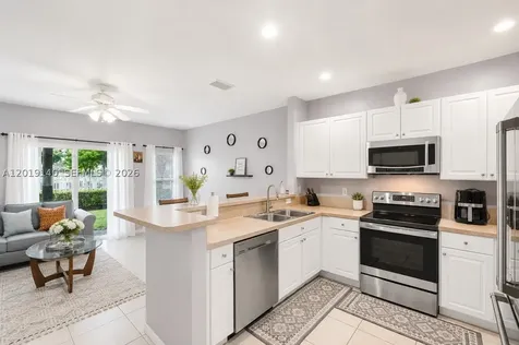3028 NW 30th Avenue Oakland Park FL 33311