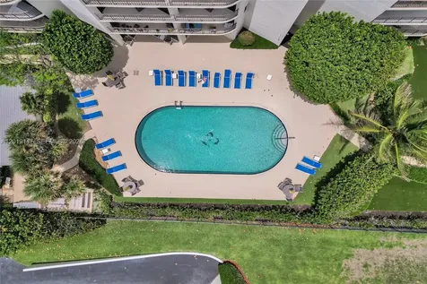 5420 N Ocean Drive Singer Island FL 33404