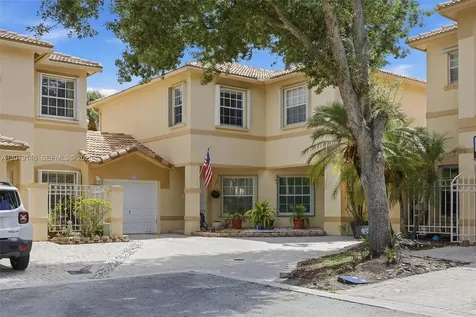 724 NW 170th Terrace Pembroke Pines FL 33028