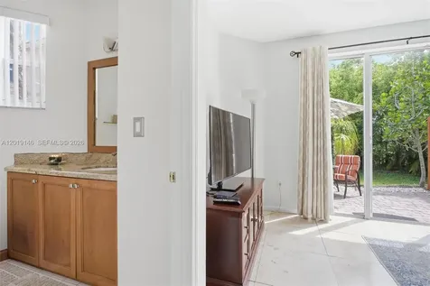 724 NW 170th Terrace Pembroke Pines FL 33028