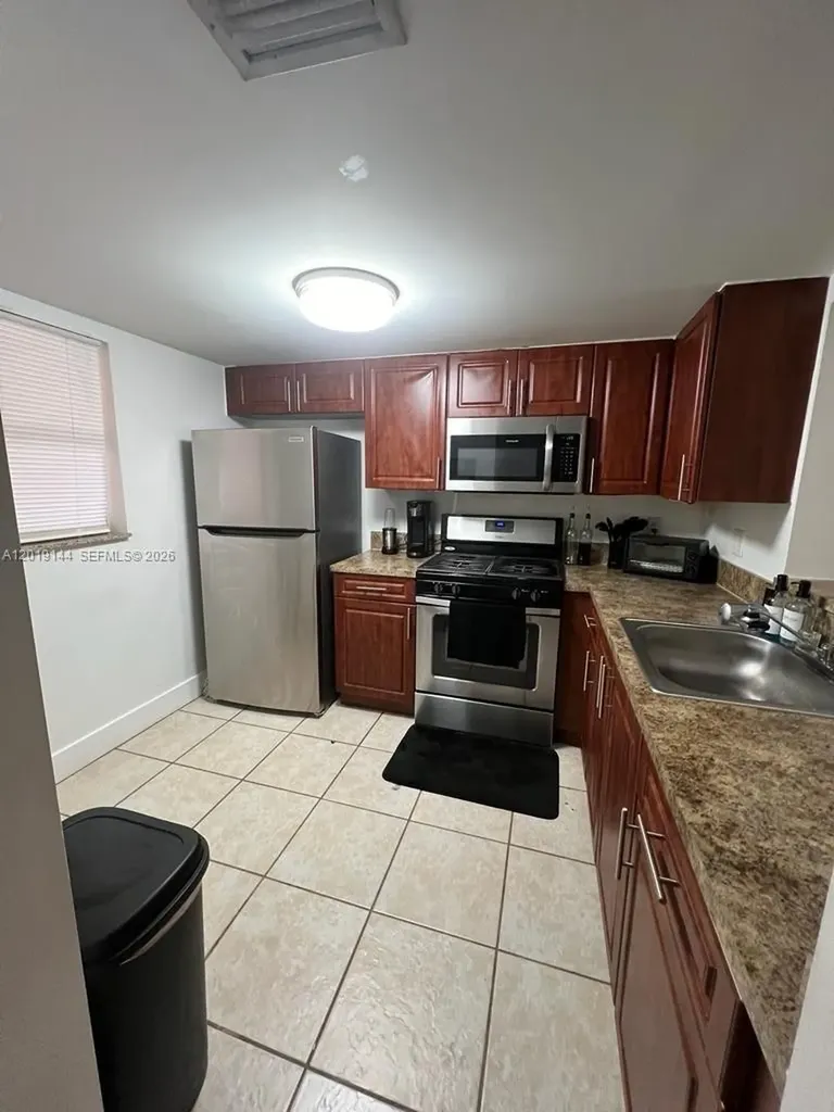 18051 NW 68th Avenue Hialeah FL 33015
