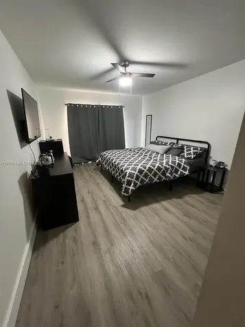 18051 NW 68th Avenue Hialeah FL 33015