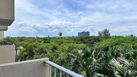 North Miami FL 33181