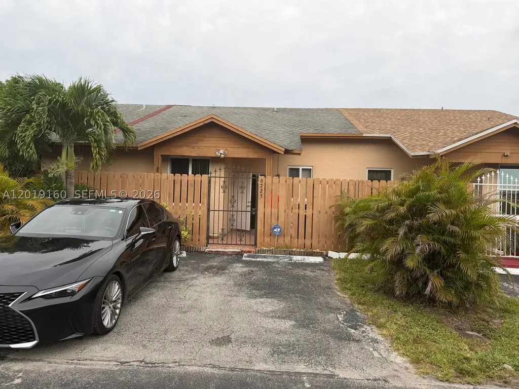 6725 NW 188th Terrace Hialeah FL 33015