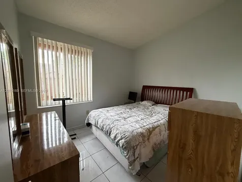 6725 NW 188th Terrace Hialeah FL 33015