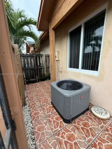 6725 NW 188th Terrace Hialeah FL 33015