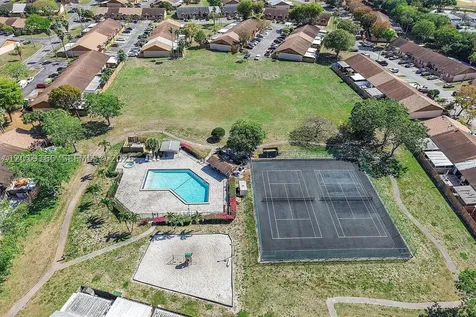 6725 NW 188th Terrace Hialeah FL 33015