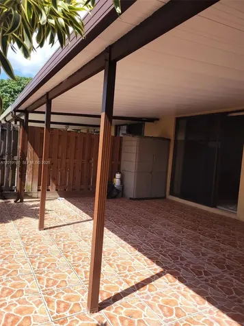 6725 NW 188th Terrace Hialeah FL 33015