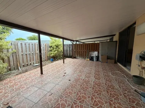 6725 NW 188th Terrace Hialeah FL 33015