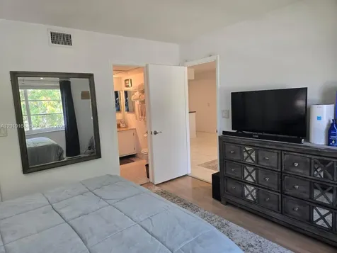 1950 N Andrews Avenue Wilton Manors FL 33311