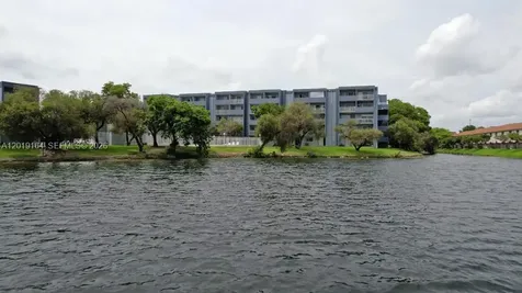 9375 Fontainebleau Boulevard Miami FL 33172
