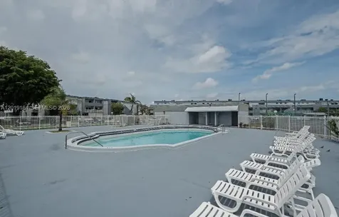 9375 Fontainebleau Boulevard Miami FL 33172