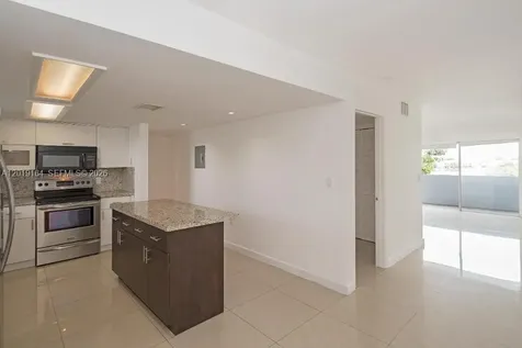 9375 Fontainebleau Boulevard Miami FL 33172