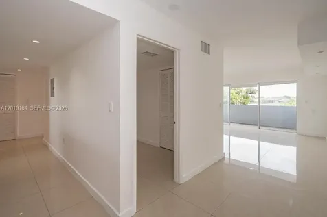9375 Fontainebleau Boulevard Miami FL 33172
