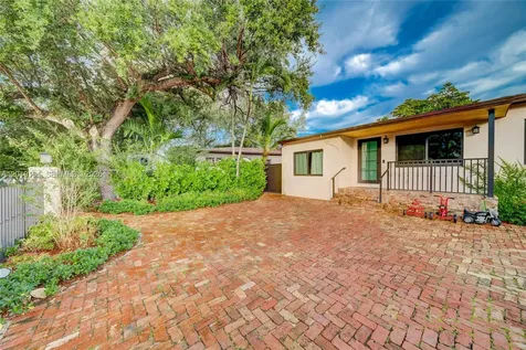 6631 Tamiami Canal Road Miami FL 33126