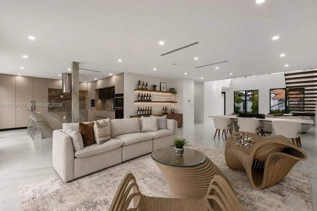 2265 SW 4 Street Miami FL 33135