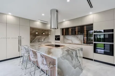 2265 SW 4 Street Miami FL 33135