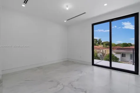 2265 SW 4 Street Miami FL 33135