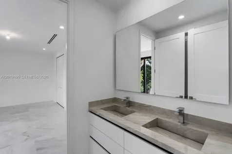 2265 SW 4 Street Miami FL 33135