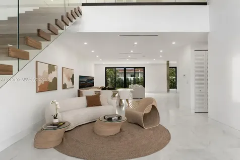 2265 SW 4 Street Miami FL 33135