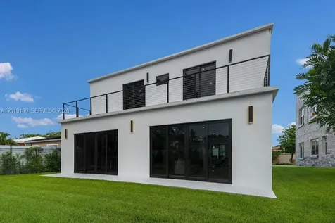 2265 SW 4 Street Miami FL 33135