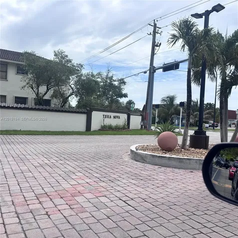 Miami FL 33172