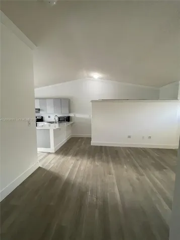 3375 W 76th Street Hialeah FL 33018