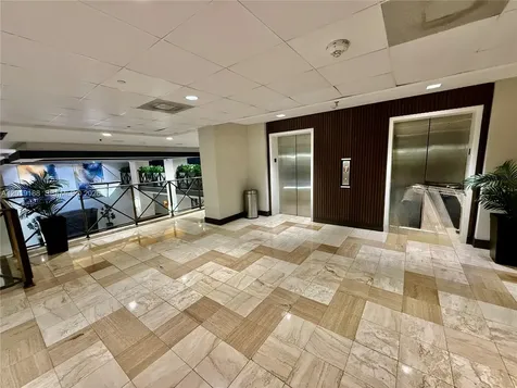 555 NE 15th Street Miami FL 33132