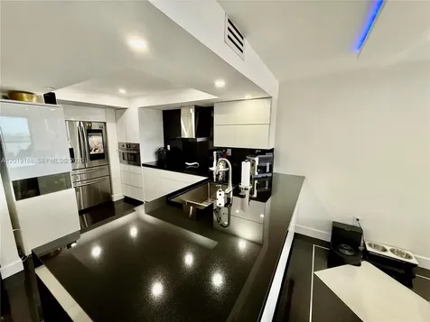 555 NE 15th Street Miami FL 33132