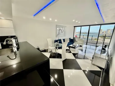 555 NE 15th Street Miami FL 33132