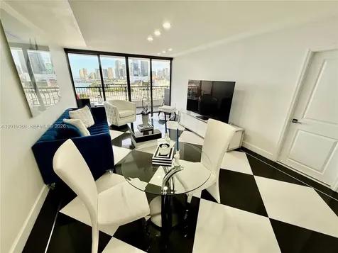 555 NE 15th Street Miami FL 33132
