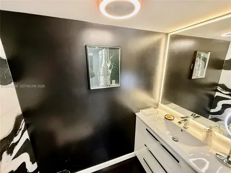 555 NE 15th Street Miami FL 33132