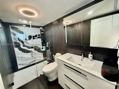 555 NE 15th Street Miami FL 33132