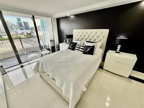 555 NE 15th Street Miami FL 33132