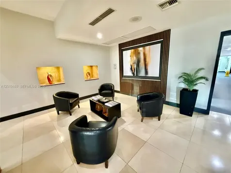 555 NE 15th Street Miami FL 33132