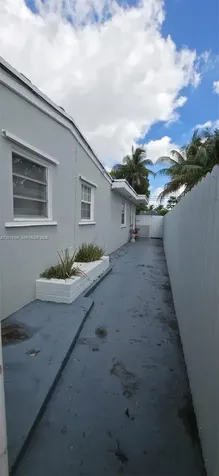 3285 NW 98th Street Miami FL 33147