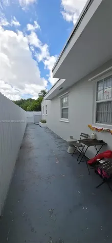 3285 NW 98th Street Miami FL 33147