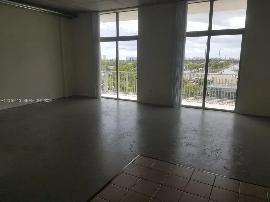 Hollywood FL 33020