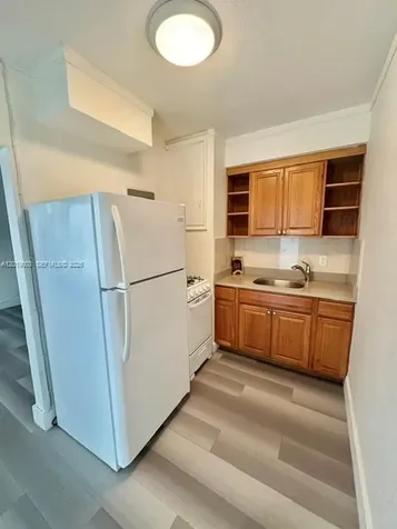 7445 Harding Avenue Miami Beach FL 33141