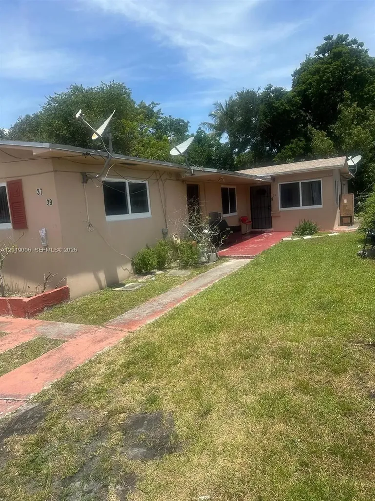 37 NE 168th Street North Miami Beach FL 33162