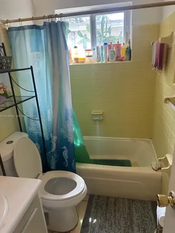 37 NE 168th Street North Miami Beach FL 33162