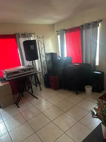 37 NE 168th Street North Miami Beach FL 33162