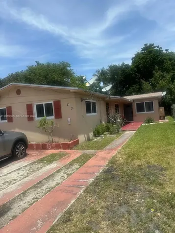 37 NE 168th Street North Miami Beach FL 33162