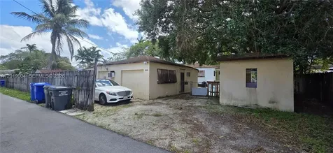 2619 Arthur Street Hollywood FL 33020