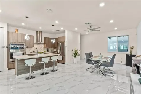 6680 NW 102nd Path Doral FL 33178