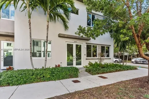 6680 NW 102nd Path Doral FL 33178