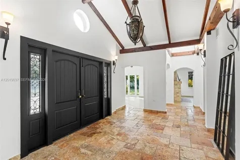 7975 Sunset Drive Miami FL 33143