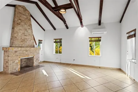 7975 Sunset Drive Miami FL 33143